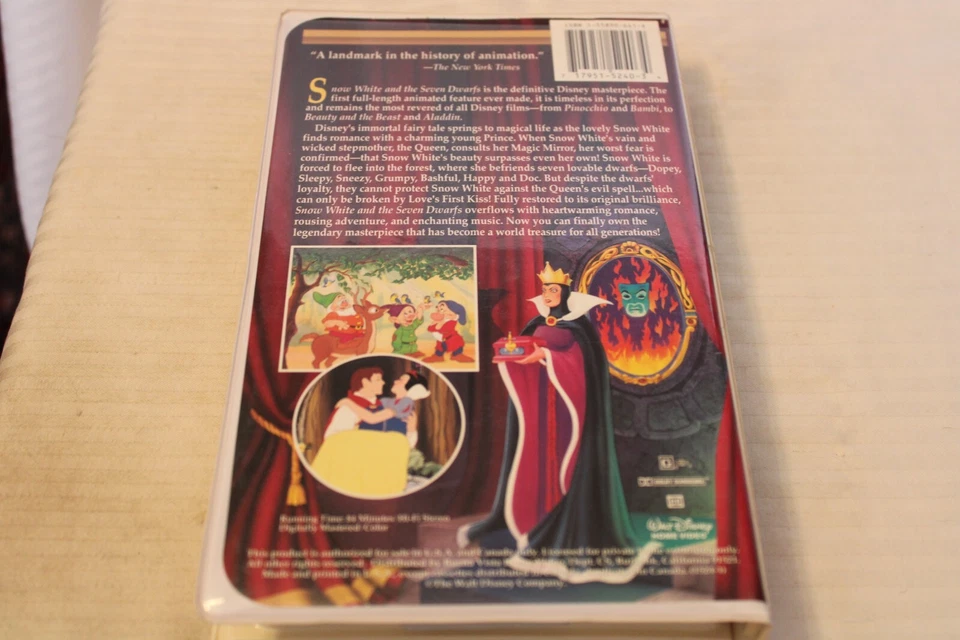Snow White and the Seven Dwarfs (VHS, 1994) Disney Clam Shell Masterpiece - Image 2 of 3