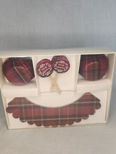 Dillard’s Holiday Christmas Southern Living 48 Piece Plaid Cupcake Kit Set