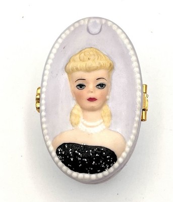1995 Mattel/ENESCO Barbie Trinket Box -''Solo in the Spotlight - 1960'' -Good Cond