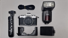 Nikon Z FC Camera -Silver + 16-50mm Lens + EXTRAS!  *489 shots*