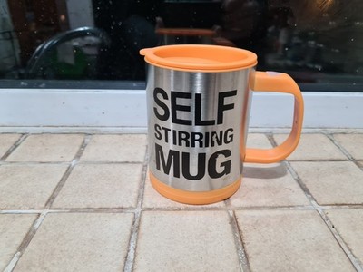 Gebrauchter orangefarbener automatischer selbstrührender Becher batteriebetrieben mischen Kaffeetasse Tee UK