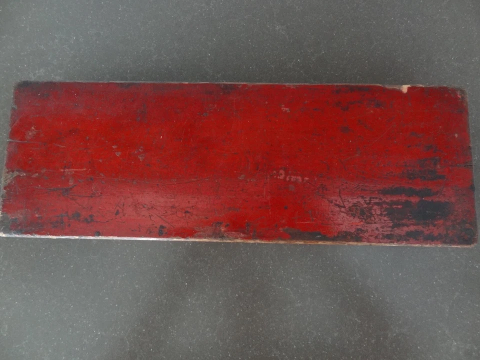 ANTIGUA CAJA MANUSCRITA DE MADERA BUDISTA TIBETANO MONGOL HECHA A MANO Foto 2 de 4