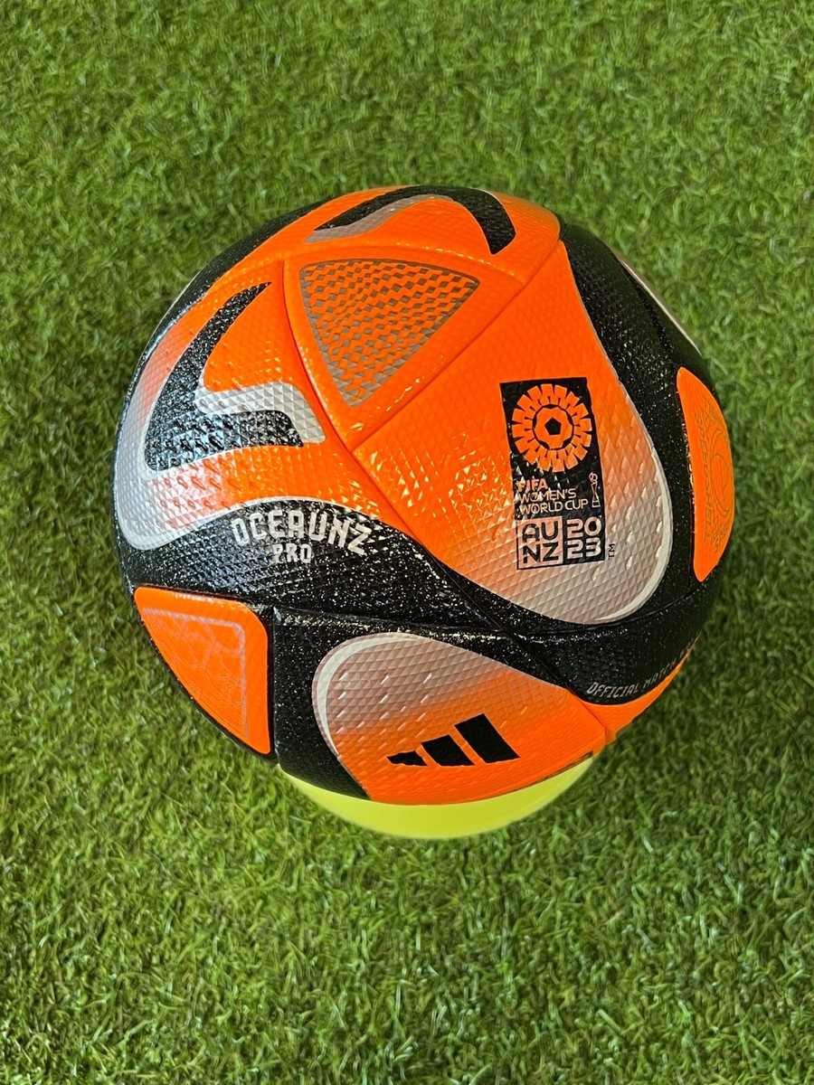 ペルシアンボール　carpetBALL Football Freestyle Ball | Carpet Freestyle Ball | PersianBall