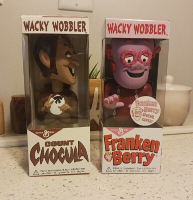 WACKY WOBBLER COUNT CHOCULA ＋Franken FRANKEN BERRY And COUNT CHOCULA Wacky Wobbler Bobbleheads