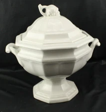 Red Cliff Ironstone Footed Tureen Octagonal Graped Lidded