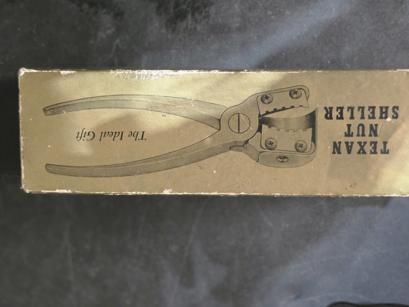 The Ideal Gift Texan Nut Sheller Vintage Metal Manual Nutcracker, Gold