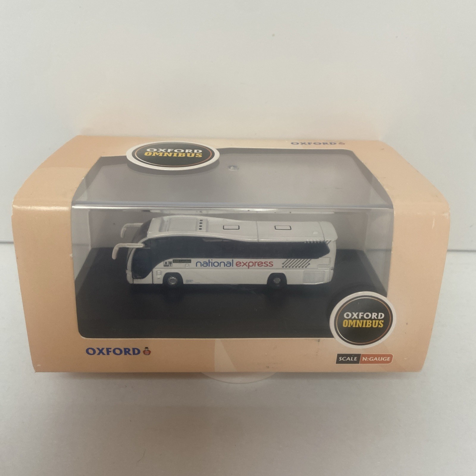 Oxford NPE001 - Plaxton Elite Coach - National Express - N Gauge