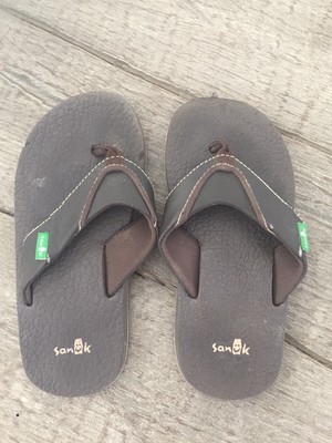 sanuk kids flip flops