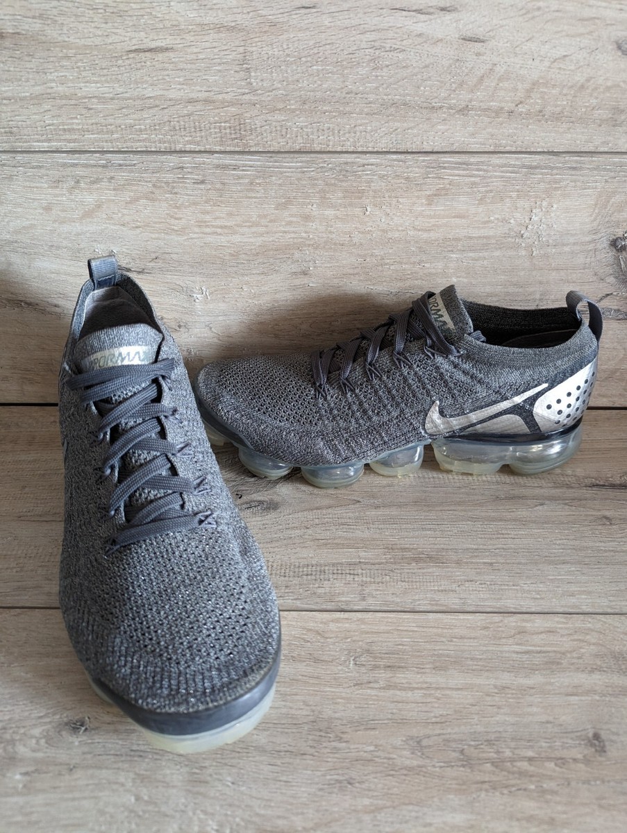 Nike Air Vapormax Flyknit 2 Dark Grey Chrome Silver Men's Nike Air Vapormax Flyknit 2 Dark Grey Chrome Silver Men's
