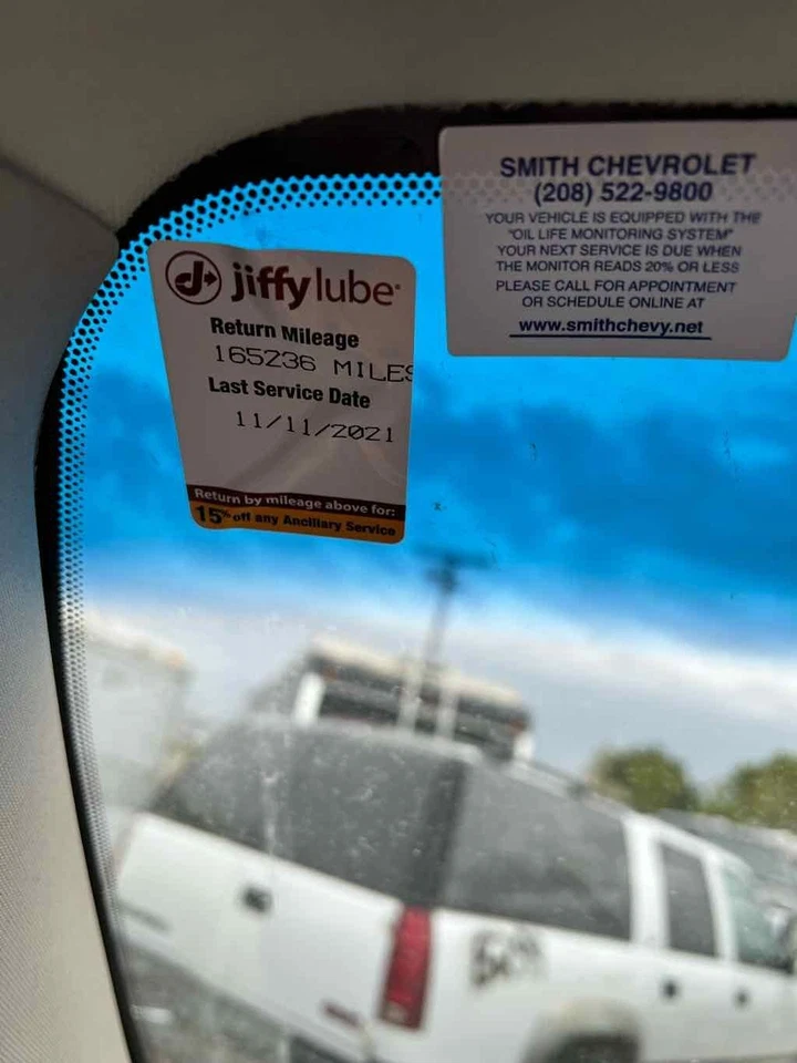 Pinza de freno de disco delantera derecha usada se adapta a: Chevrolet Suburban 1500 2013 delantera para Foto 2 de 4