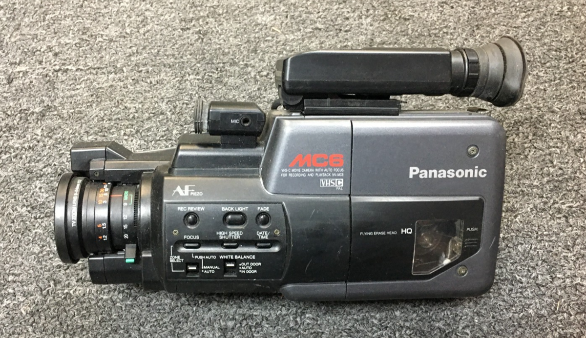 Panasonic VHS-C MOVIE CAMERA 本体 Panasonic MC6B, VHS-C Camcorder, VHS-C MOVIE CAMERA, MADE IN JAPAN