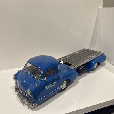 1/8  Iscale  mercedes benz transporter 