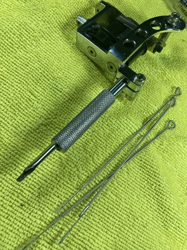 Vintage 80s Spaulding And Roger’s Puma Quick Change Tattoo Machine - product listing photo