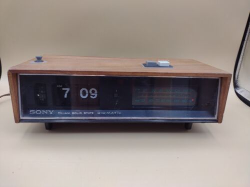 VTG Sony Digimatic Alarm Clock Radio W/Wood Case Pre-owned Works -Parts Only- - Picture 1 of 16