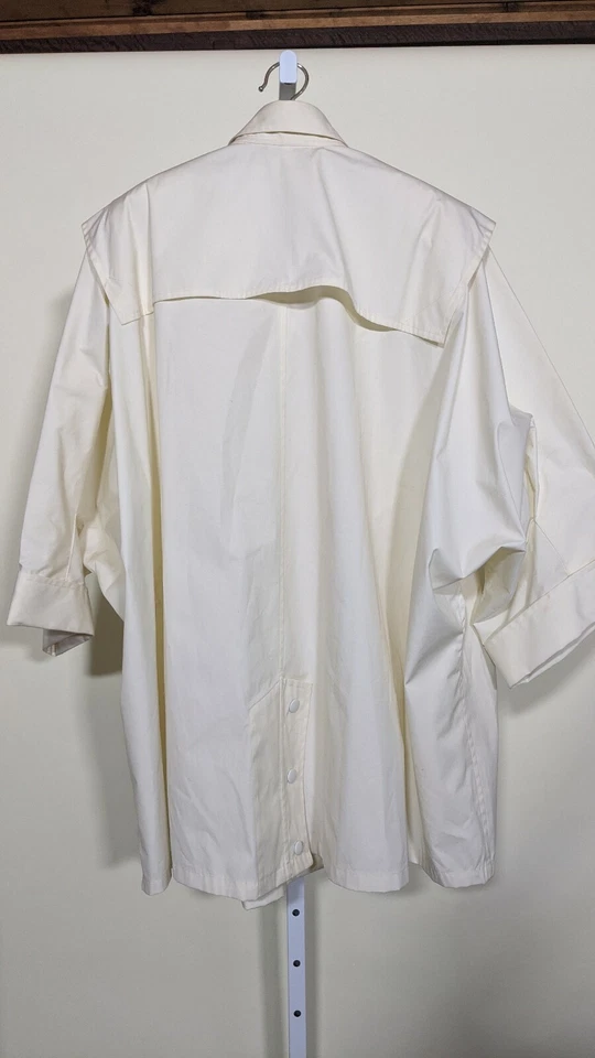 Chaqueta de Lluvia Futurista Escada By Margaretha Ley Gran Tamaño Blanco roto Botón a Presión Foto 4 de 4