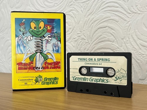 Gremlin Thing on a Spring Commodore 64 Cassette Working -👽👾Retro Gift Idea👾👽 - Afbeelding 7 van 12