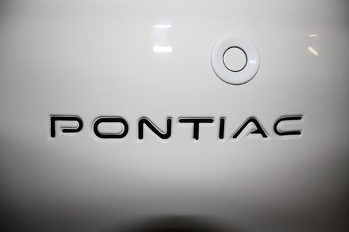 Rear Pontiac Bumper Inlay Decal - 00-03 Bonneville - Picture 3 of 65
