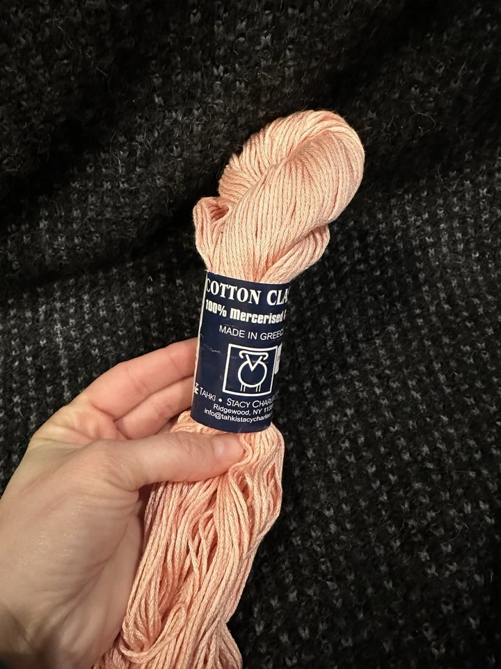 Madeja clásica de hilo de algodón mercerizado Tahki 100 m 50 gramos melocotón Foto 2 de 4