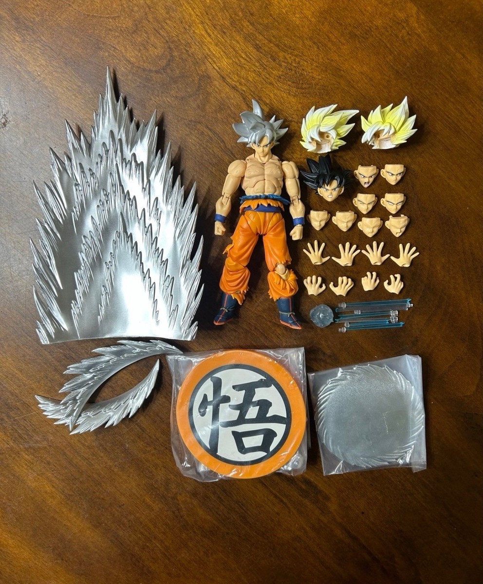 SH Figuarts Dragon Ball Z Black Hole Goku Ultra Instinct 1st Ver