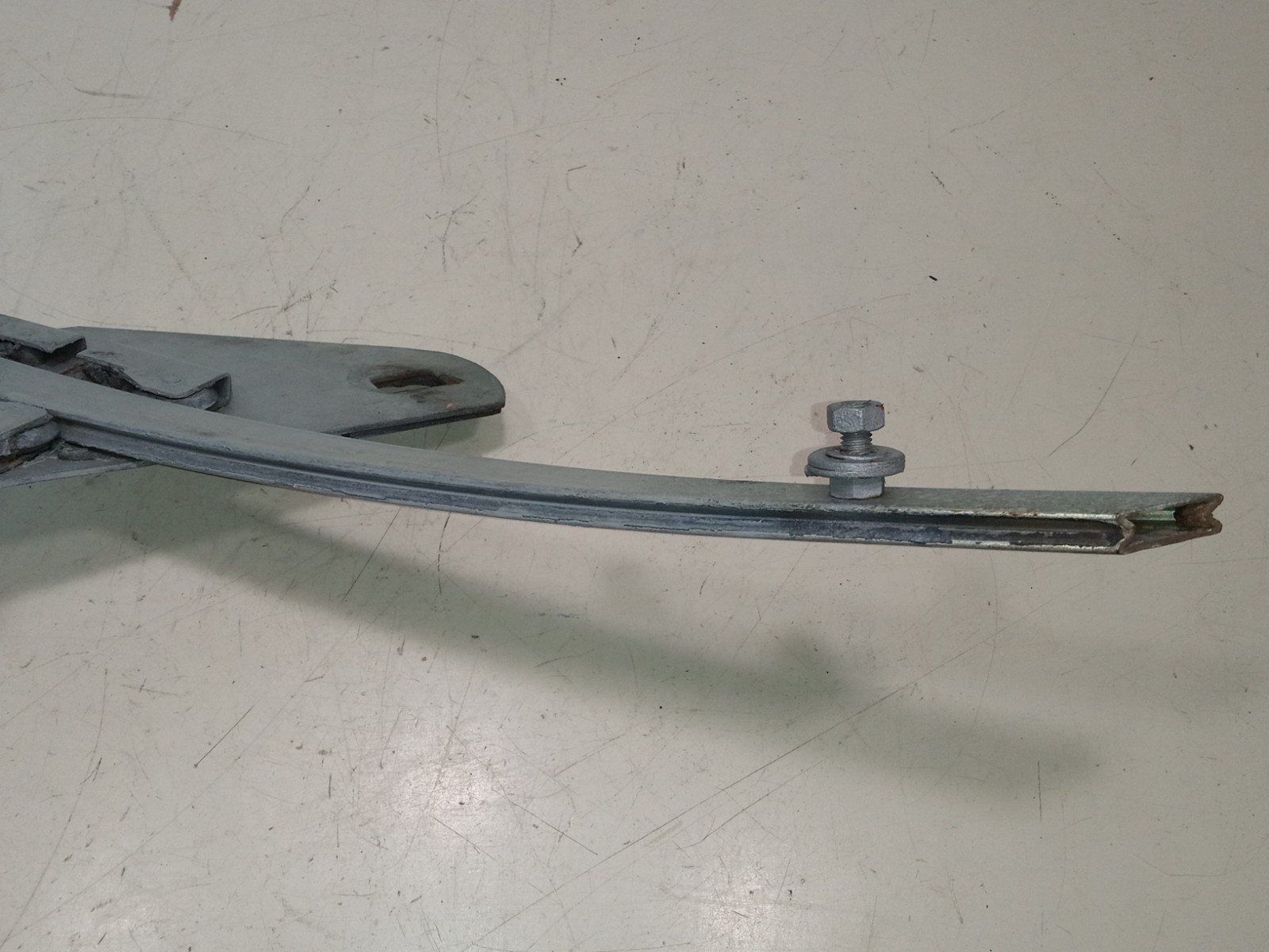 Maserati Bora Door Window Regulator Channel Guide_Merak_Rollers_117 BO 74868_OE