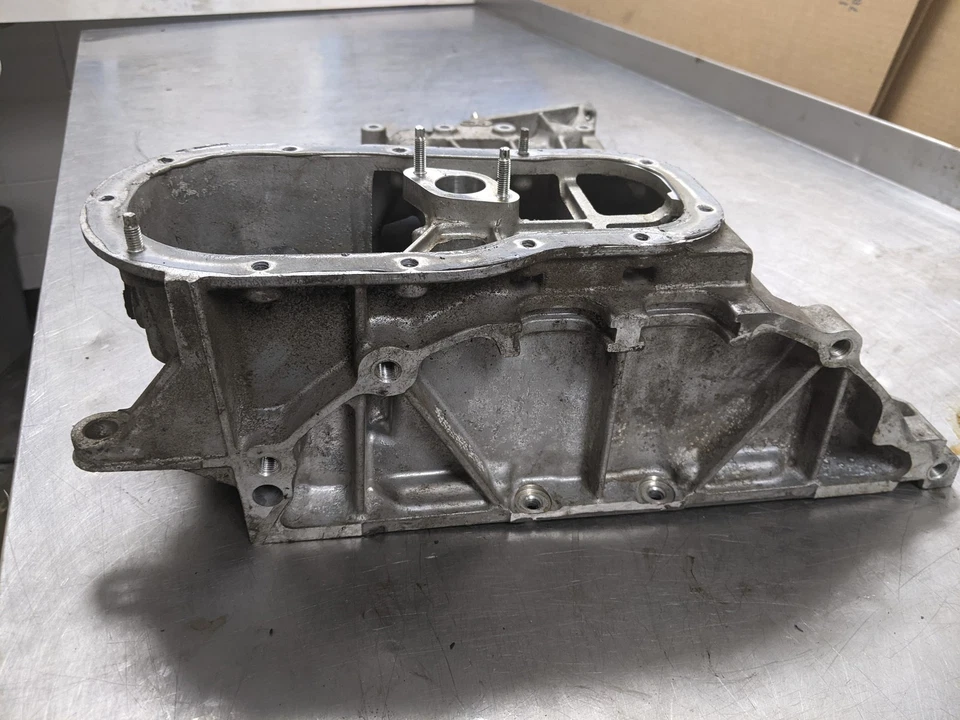 cárter de aceite superior del motor para 16-19 Lexus RX350 3.5 121010P050 Foto 4 de 4