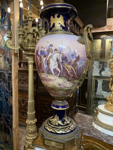 Pair Antique Huge French Sevres Porcelain Urns, Hand Painted, 1880 , Napoleon - Picture 5 of 11