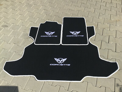 Autoteppich Fußmatten Kofferraum Set für Corvette C5 Cabrio mit weiß Logo