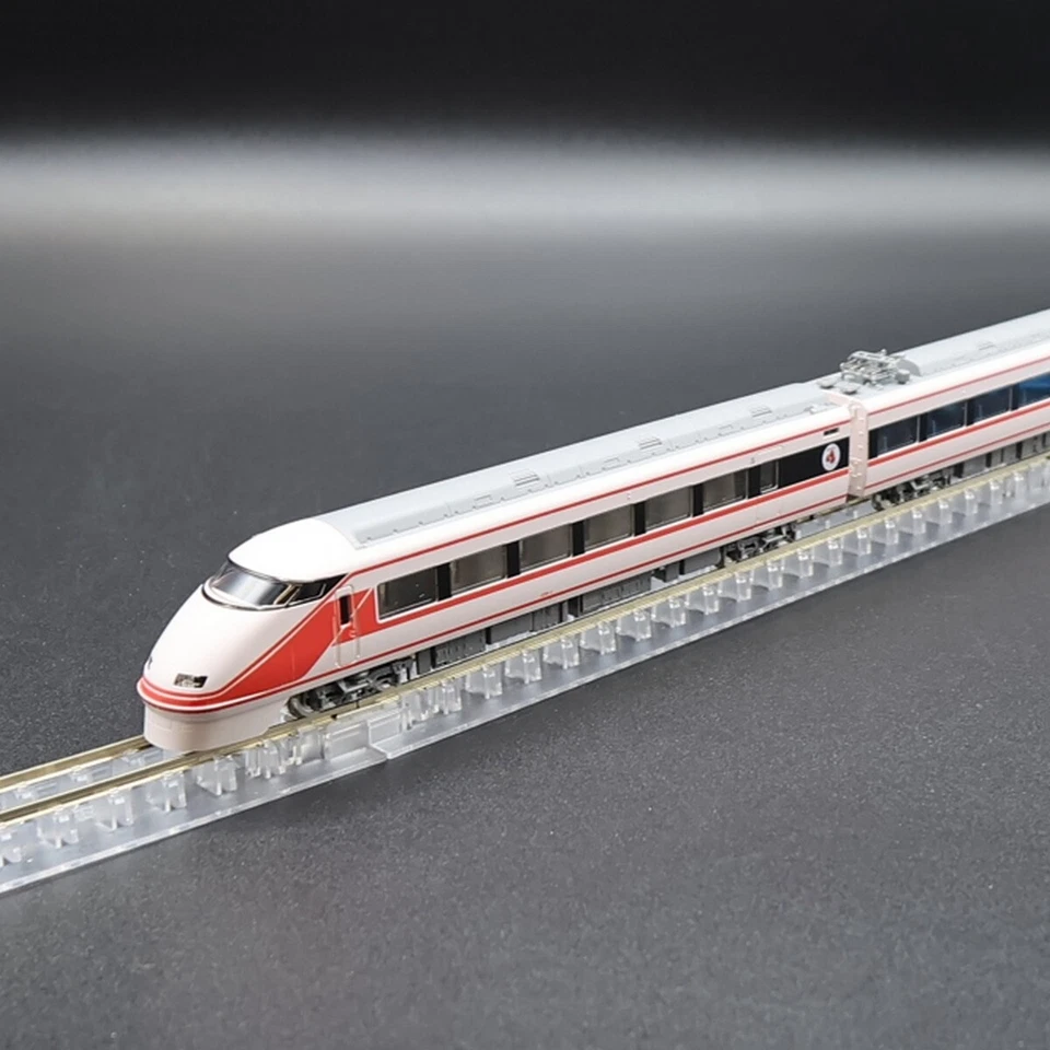 Tomix 98879 - Tobu 100 Series 'Spacia' (Strawberry Spacia) (6-Car Set) - Spur N