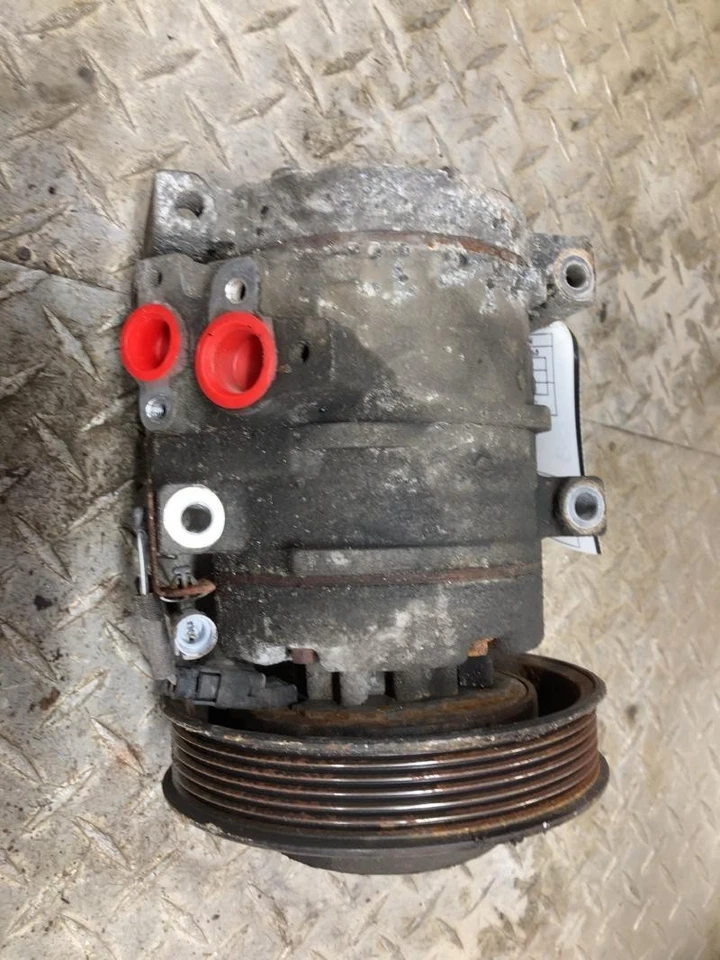 Compresor de aire acondicionado Toyota Matrix 2003-2008 OEM QEIM7 Foto 2 de 2
