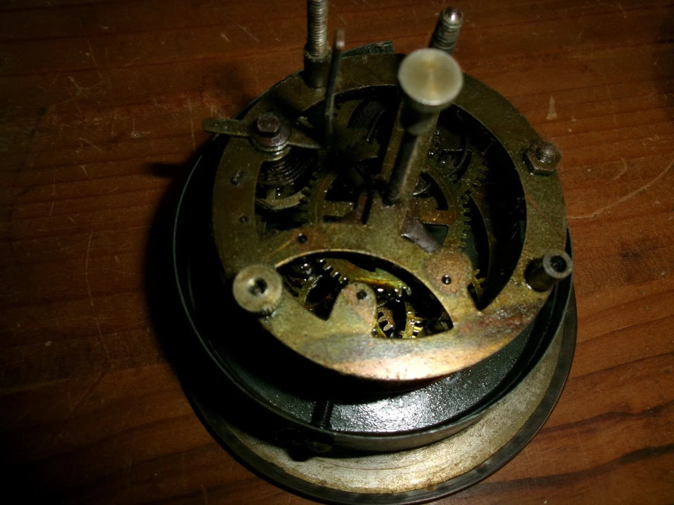 Ancien MECANISME D'HORLOGE - Photo 2/4