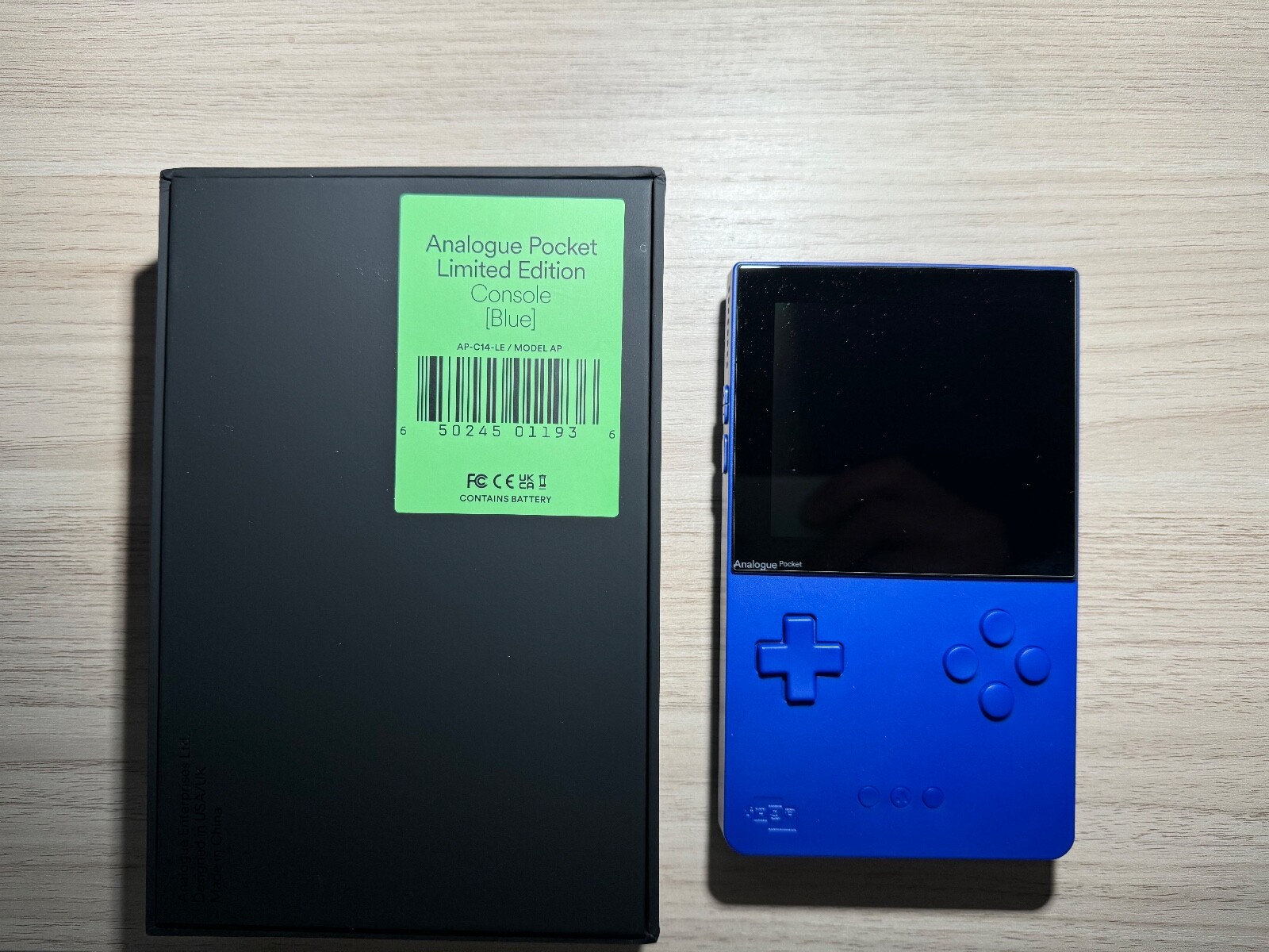 Analogue Pocket Classic BLUE Limited Edition & Pocket Hard Case NO