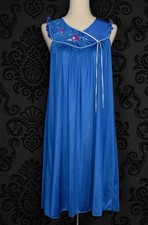Vintage 70s/80s Blue KOMAR Embroidered Flower Nightgown - M