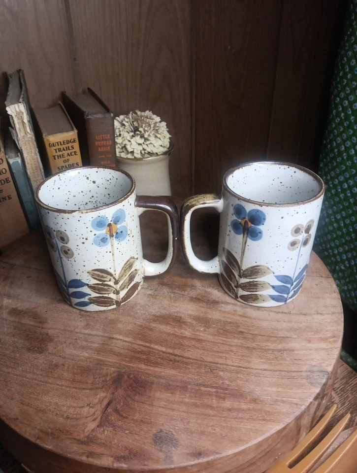 Vintage 1963 Otagirl Floral Mug Set 12oz Speckled Pottery good Condition 4" - Image 4 of 4