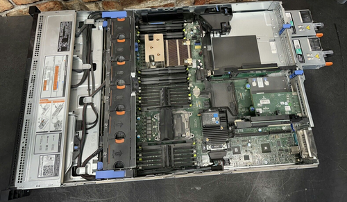 Dell Power Edger R730 E5-2630LV3 1.80 GHz 4X 300 GB SAS HDD