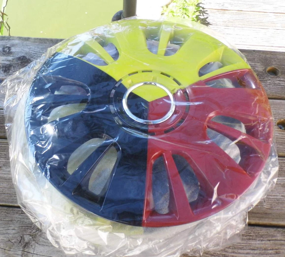 4 Radkappen - 14 Zoll - Deutschlandfarben: schwarz rot gelb - Bild 2 von 3