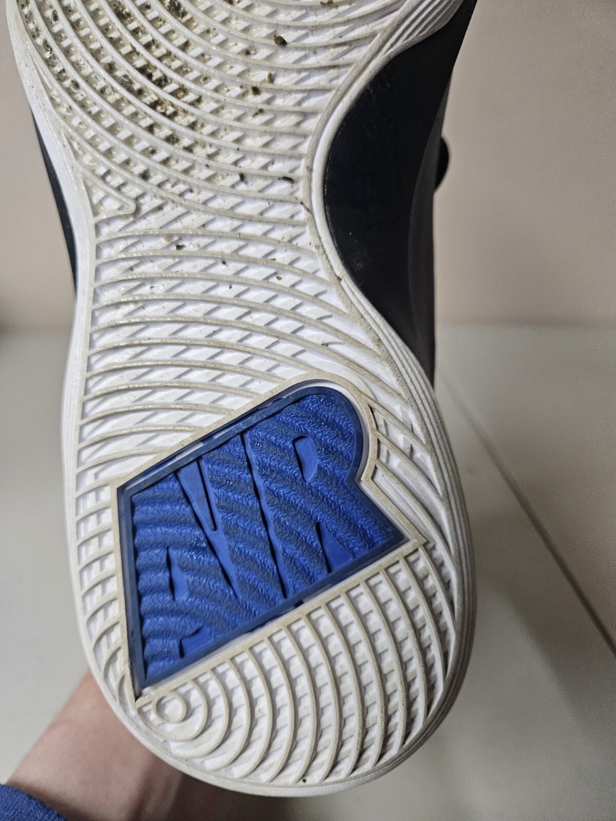 Nike Air Versatile III 3 Mens Black And Blue Basketball Shoes A04430-004 Size 9