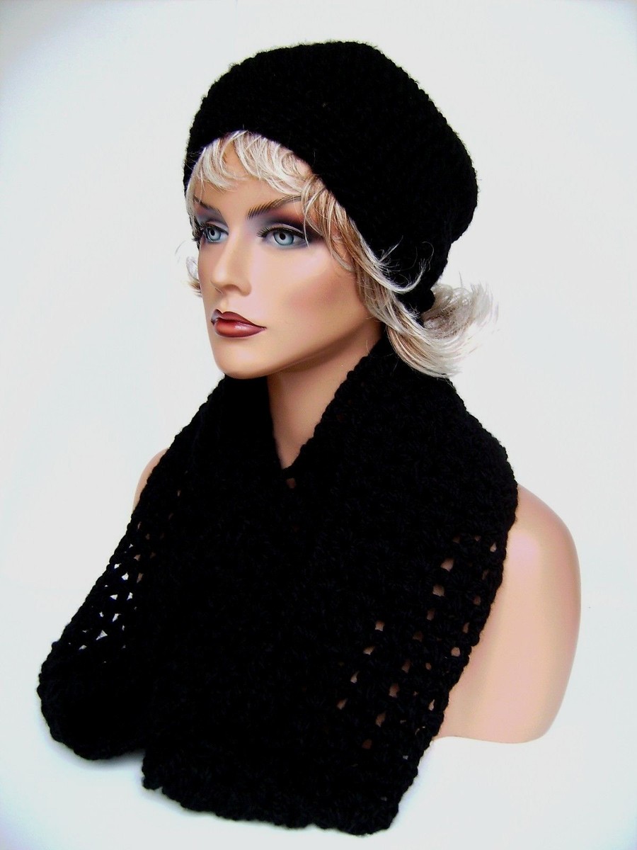 A hand crochet infinity scarf and hat set IVORY BONE CREAM HAND CROCHET HAT AND INFINITY SCARF SET  main image 3