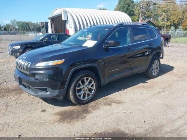 Used Rear Spoiler fits: 2016 Jeep Cherokee Rear Grade A - Image 4 of 4