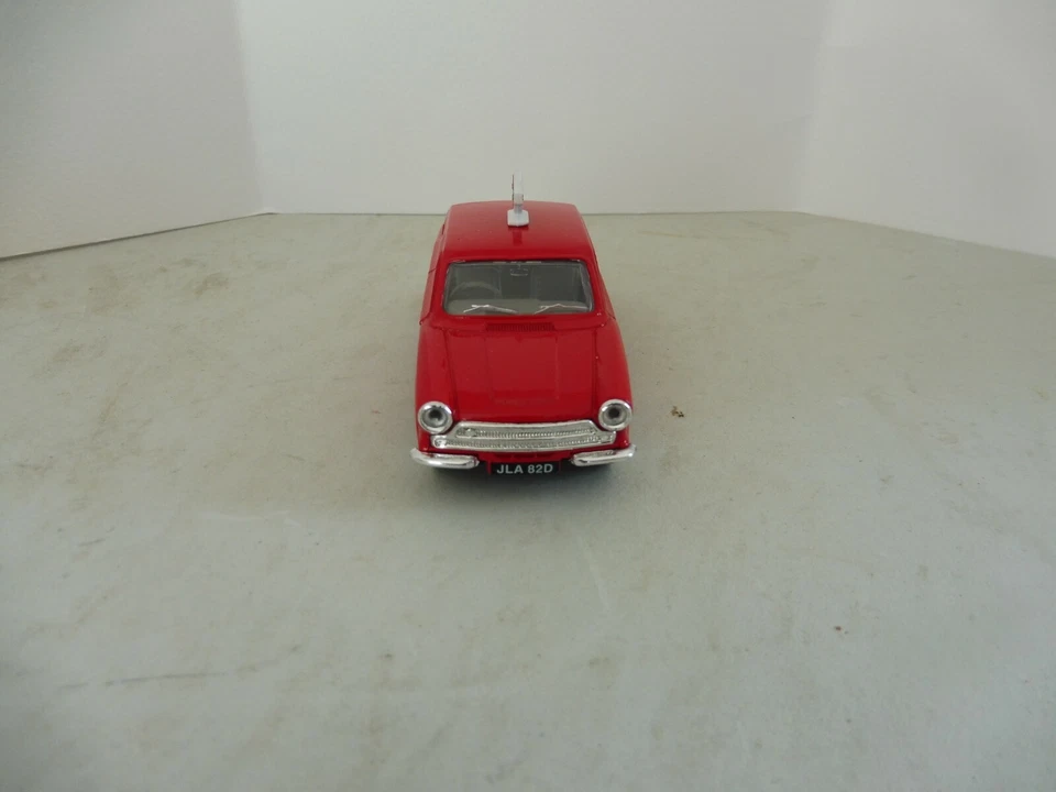 Corgi Classics Réf.98165Ford Cortina London Transport rouge neuve en boîte carto - Photo 4/4