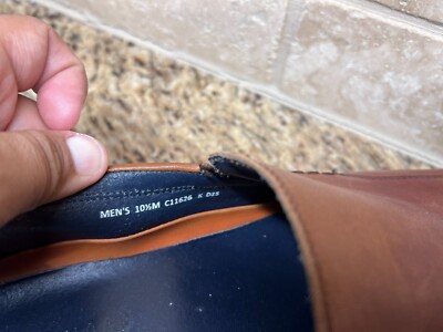 Cole Haan Men display picture 3