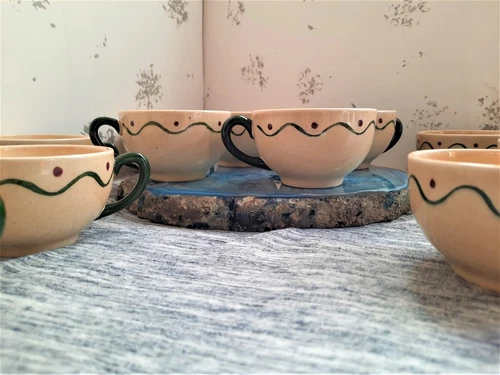 Poppytrail by Metlox with vintage rooster design flat cups