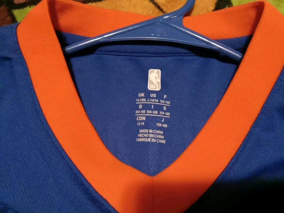 Camiseta Kristaps Porzingis #6 New York Knicks NBA Juvenil Grande 14/16 Nueva Tiene Etiquetas Foto 4 de 4