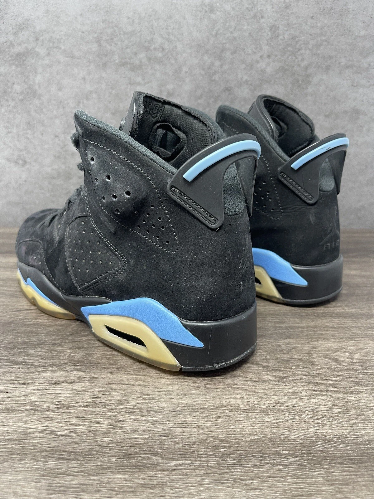 Air Jordan 6 Retro Taglia 9 Uomo UNC Nero Blu Università 384664 006