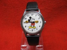 CLASSIC DISNEY MICKEY MOUSE WATCH - WORKING - NEW BATTERY