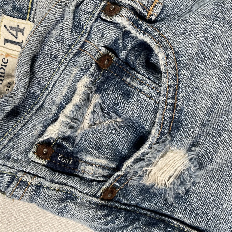 Pantalones de mezclilla vintage Abercrombie 28x29 Light Kilborn tiro bajo corte bootcut desgastados Y2K Foto 2 de 4