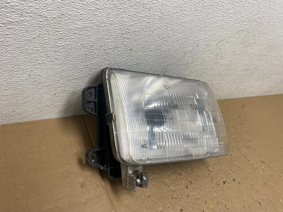 Оригинальная галогенная фара для правой стороны пассажира 1998 1999 Nissan Frontier D5304 - Изображение 3 из 4