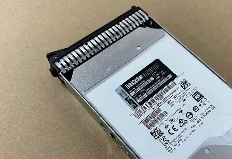 Lenovo 7XB7A00067 01GV180 12TB 12Gb/s SAS 3.5 Internal Hard Drive HDD - Image 2 of 4