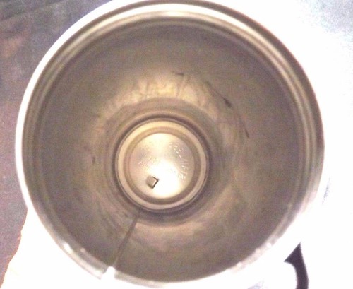 BOTELLA DE BEBIDA AISLADA DE ACERO INOXIDABLE CON TAPA DE SORBO E IMPRESIÓN DE MOTIVACIÓN DE TRABAJO EN EQUIPO - Imagen 6 de 8