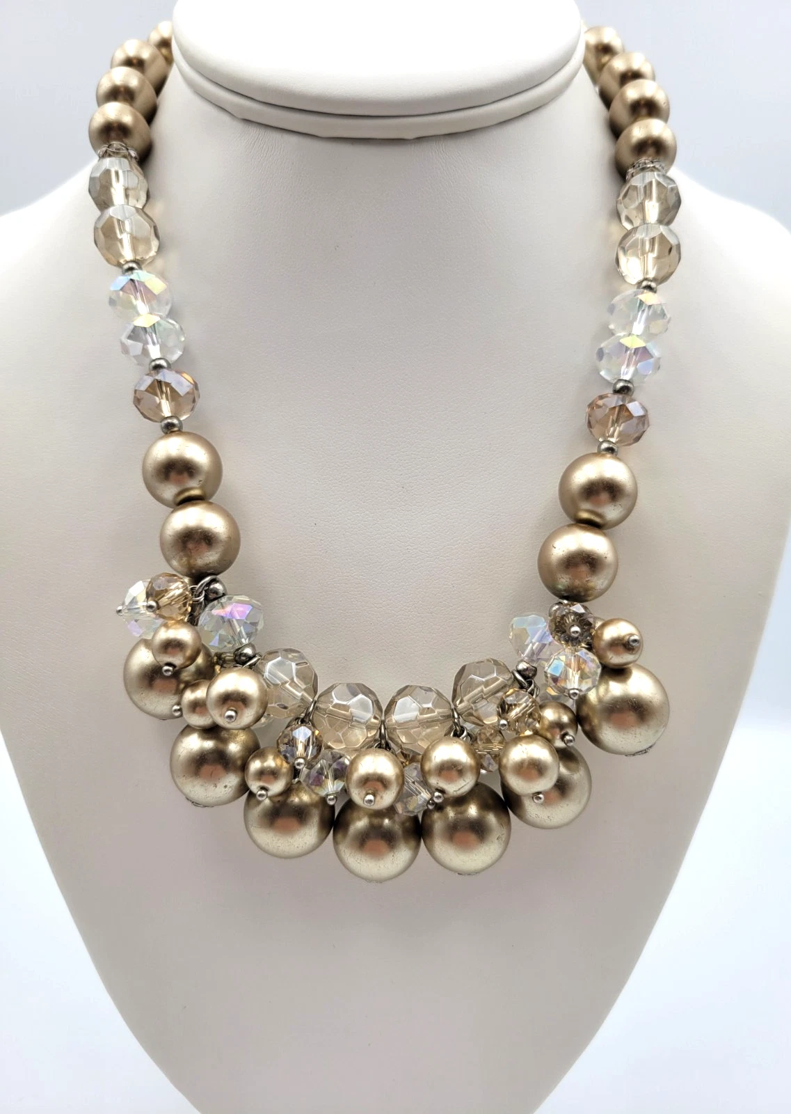 VETEMENTS Collana di perle finte champagne e perle sfaccettate in vetro dichiarazione grappolo