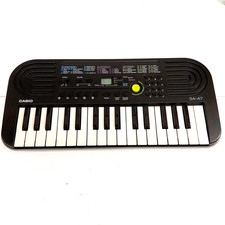 Casio SA-47 Mini Keyboard - 32 Keys, Tone Selection + 10 Song Bank Tunes